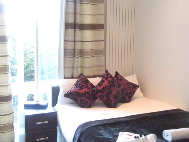 Herberg 36 Hyde Park Gate 3*