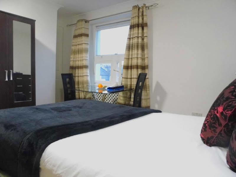 Herberg 36 Hyde Park Gate 3*